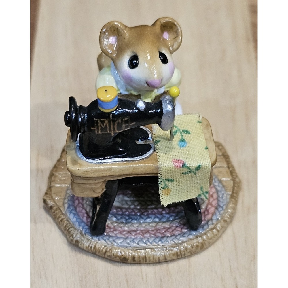 Wee Forest Folk Miss Bobbin Yellow Retired No‎ Box, Signed Annette Petersen M-40